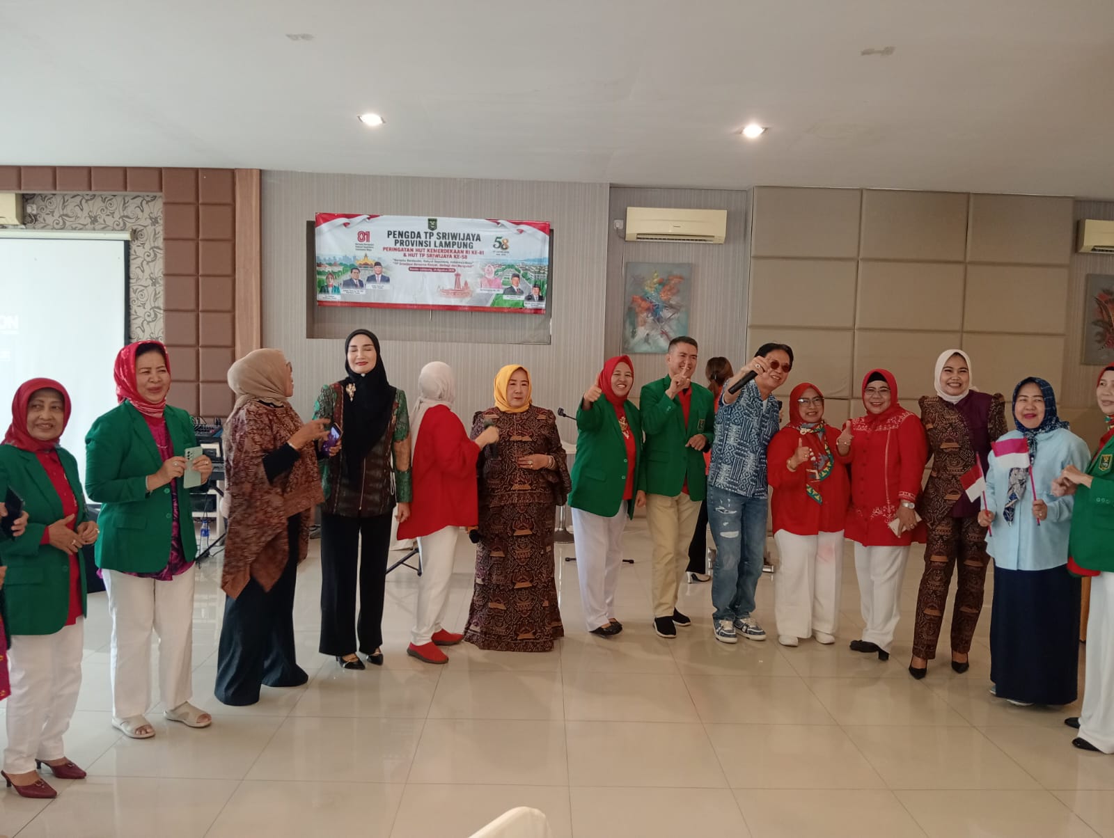 Gelar Doa dan Potong Tumpeng di Saung Desa, TP Sriwijaya Lampung Tegaskan Komitmen Pengabdian