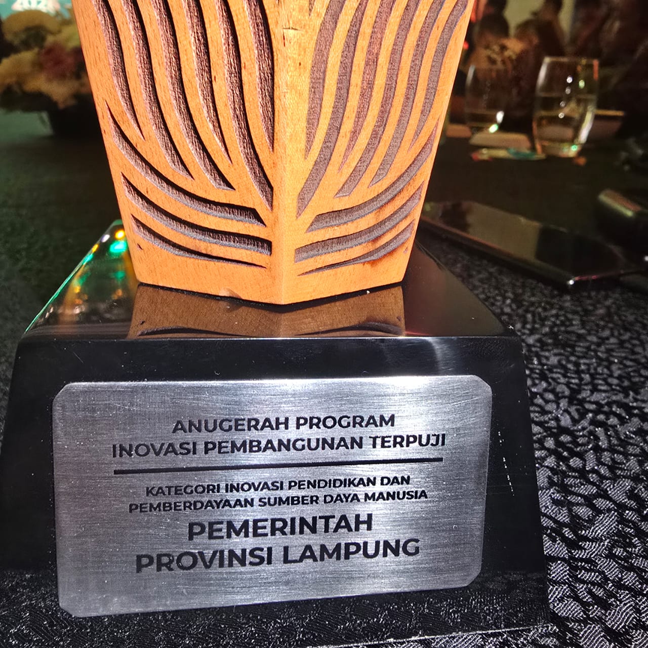 Gagas SMA Terbuka dan Kelas Migran Vokasi, Pemprov Lampung Sabet Trofi Program Terpuji di Jakarta