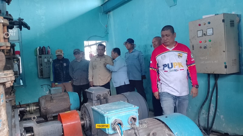 Tanggapi Keluhan Warga, Bupati Askolani Cek Pelayanan Air Bersih di Merah Mata