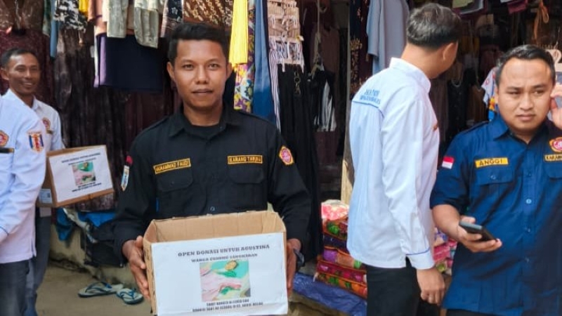 Peduli Warga Penderita Kanker, Karang Taruna Blambangan Umpu Galang Donasi di Pasar Bumi Baru