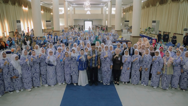 Gubernur Mirza Dorong IWAPI Lampung Perkuat Peran Perempuan dalam Ekonomi Daerah