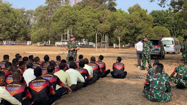 Tim Penyuluh Mabes TNI Edukasi Karyawan PT PSMI tentang Pencegahan Karhutla