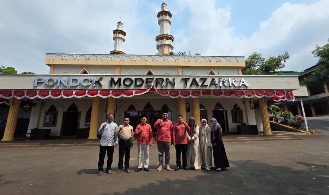 PPTQ Assahil Lampung Timur Studi Pengembangan Pesantren ke Pondok Modern Tazakka