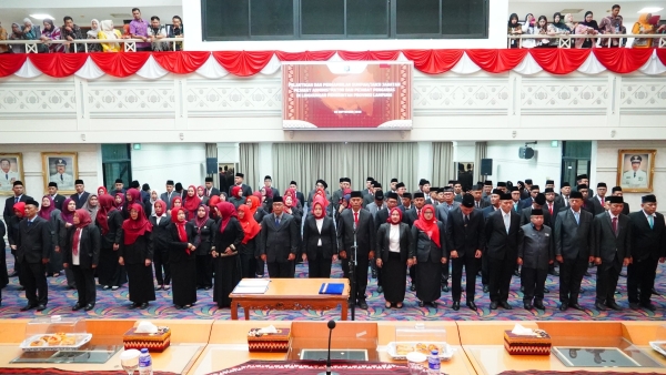 Sekdaprov Lampung Lantik 111 Pejabat Eselon III dan IV Pemprov Lampung