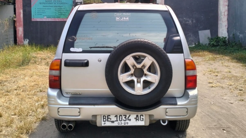 Penggemar Mobil Jeep Wajib Lirik, Suzuki Escudo 1.6 Tahun 2004 Full Orisinil Siap Dipinang